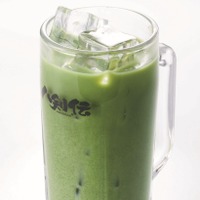 「抹茶ハイ（辻利一本店の抹茶使用）」550円（税込）