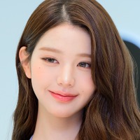 え、そこ開いてていいの？IVE・ウォニョンの“大胆肌見せ”に視線集中「やばい…」「これは反則」