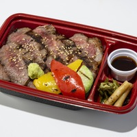 山形県産雪降り和牛尾花沢サーロイン・リブロースステーキ重　150g　5,250円／肉卸小島