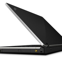 レノボ、「ThinkPad Edge 15”」の量販店モデルを追加 画像