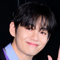 絶大な“BTS・V効果”は海外でも！モデルVの限定グッズ求め、台湾で20秒にドリンク1杯売れる人気