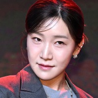 カビが生え、虫も大量発生…韓国タレントの衝撃的な“汚部屋”に騒然「ゴミ箱じゃない？」