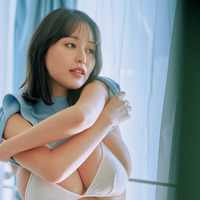 天野ちよ 撮影／岡本武志 ヘアメイク／萩村千紗子 スタイリング／田中陽子