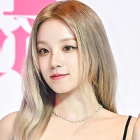 上も下も危険…ウギ、“大胆肌見せ”の黒ドレス姿に視線集中「なんてこと！」「直視できない」