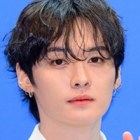 「息をのむ美しさ…」Stray Kids・リノ、色気漂う“非現実的ビジュ”にファン騒然！「ヤバい」