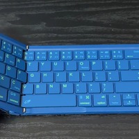 神ガジェット購入！タッチパッド搭載でお洒落なNillkin折り畳みキーボード！！