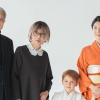 西洋男性から精子提供を受け未婚で出産した日本人タレント、実母が詐欺の摘発に貢献！日本警察から感謝状