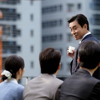 Netflixシリーズ「ソウルの家から大企業に通うキム部長の物語」独占配信中