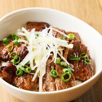 炭火焼 甲州牛カルビ丼
