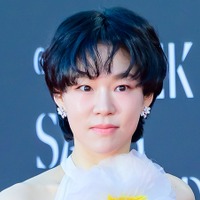 “ダサい”に怒り？ワーストドレッサー評に「着たいものを着ただけ」と持論展開、韓国女優の発言が話題