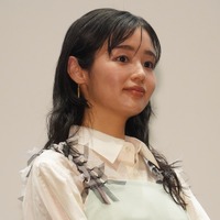 藤原さくら【写真：竹内みちまろ】