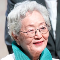 韓国大御所女優、長年闘病中だった元アナウンサーの夫を亡くす…享年89歳、66年連れ添う