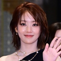 本当にアイドル？大胆アンダーウェア姿のミンニ、圧巻スタイルに釘付け「うわぁ」「完璧」