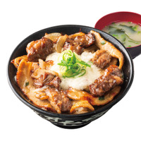 『厚切りコンビねぎ塩焼肉丼』1,390円（税込）※ニンニク不使用