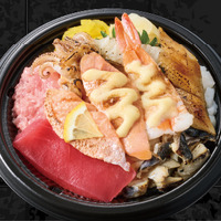 7種の炙り海鮮丼（税込970円）