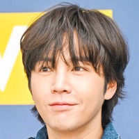 気づく人続出！チャン・グンソク（38）、同い年俳優と日帰り東京旅へ 40歳以上入店禁止の居酒屋にも