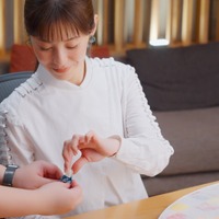 松浦亜弥、デビュー25周年の節目に誕生25周年「キシリクリスタル」WEB CMに出演