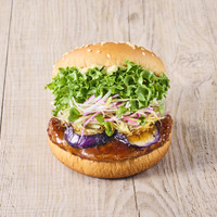 柚子胡椒香る 香味野菜の照り焼きバーガー　720円