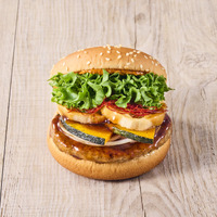生七味香る 蓮根と南瓜の黒酢あんバーガー　720円