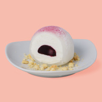 7月限定: 紫陽花のカラーをイメージした、甘さ控えめですっきりとした風味のフローズンヨーグルト×ブルーベリーソース×クッキークランブルを合わせた初夏限定メニュー