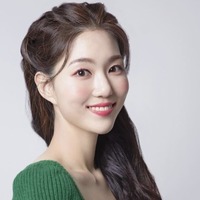 階段から転落し20代で脳死、遺族は臓器提供を決断…BLACKPINKジスと共演の韓国女優、3回忌 画像
