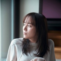 撮影：三宮幹史／『比嘉愛未エッセイ集　またね。』（講談社）