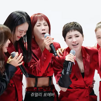 結婚式に招待せず、先月まで絶交も…K-POPグループ、20年ぶりに完全体でステージ披露の急展開