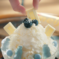 FRUITS ZIPPER、「明治おかし大使」3年目突入！初のメニュー監修でチョコかき氷コラボ始動