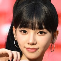 「え、可愛い…」aespa・カリナ、“ぱっつん前髪”で雰囲気ガラリ！甘さ全開のガーリールックにキュン
