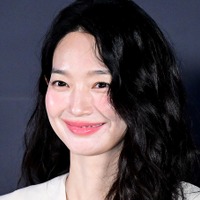 ふっくらした？女優シン・ミナ、再び“妊娠説”が浮上…結婚後公の場で見せた姿に注目