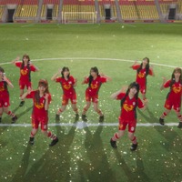 ＝LOVEがマクドナルドと初コラボ！人気曲『ラブソングに襲われる』をオマージュしたWebCMが公開！