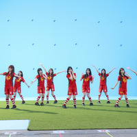 ＝LOVEがマクドナルドと初コラボ！人気曲『ラブソングに襲われる』をオマージュしたWebCMが公開！