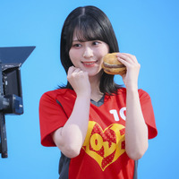 ＝LOVEがマクドナルドと初コラボ！人気曲『ラブソングに襲われる』をオマージュしたWebCMが公開！