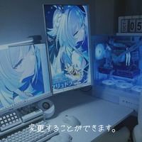 気分によってライティングを変更できるPC。白いデスク環境のアクセントにもなっている（C）碧衣うい / aoi ui ch.