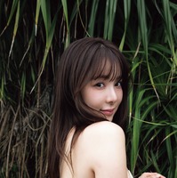 『橘舞1st写真集 わたしは猫になりたい』（撮影：小塚毅之）