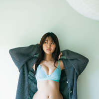 豊田ルナ　撮影：細居幸次郎 ヘアメイク：田村直子 スタイリング：MELON