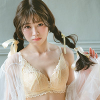Look05 美谷間をメイクする、上品総レース