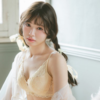 Look05 美谷間をメイクする、上品総レース