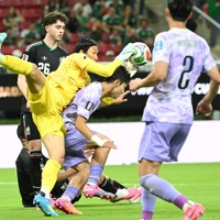 失点関与の若手DFを慰める姿も。韓国GKキム・スンギュが痛恨敗戦に自責の念「上手くやっていても、一度のミスで評価が変わる」【北中米W杯】