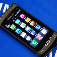 bada OS搭載スマートフォン「Samsung Wave（S8500）」