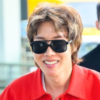 BTS・J-HOPE、軽々とした足取りで空港に登場！多忙極めるなかパリ・ファッションウィークへ 画像