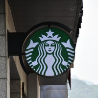 好調な日本と対照的…韓国スタバが全国一斉に15時閉店、売上も26％減　苦境に立たされているワケ 画像