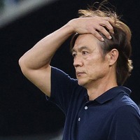 「韓国に戻ってくるな」「南アに帰化しろ」「最悪の指導者」格下に惨敗、ホン・ミョンボ監督への怒りの声