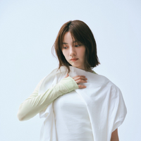 のん、透明感あふれる純白コーデで『FNS歌謡祭 夏』初出演を報告
