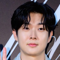 早計なバッシング？人種差別疑惑浮上の『パラサイト』俳優が釈明「見落としていたら申し訳ない」