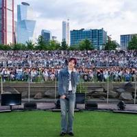 元ENHYPEN・ヒスン改めEVAN、漢江ライブが大盛況！唯一無二の歌声で観客を魅了