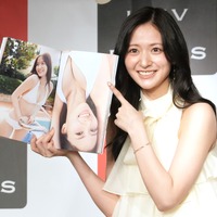 金川紗耶【撮影：小宮山あきの】