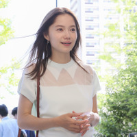 アイスカフェラテ「真夏のエスケープ」篇