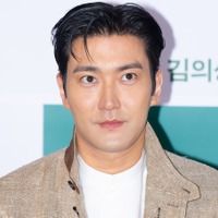 政治的メッセージで炎上も…SUPER JUNIOR・シウォン、悪質コメント投稿者に法的対応「沈黙はここまで」