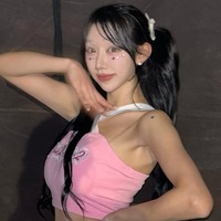 パンパンな黒ニットに「破裂しそう」の声…韓国人気チアのゴージャスボディに視線集中